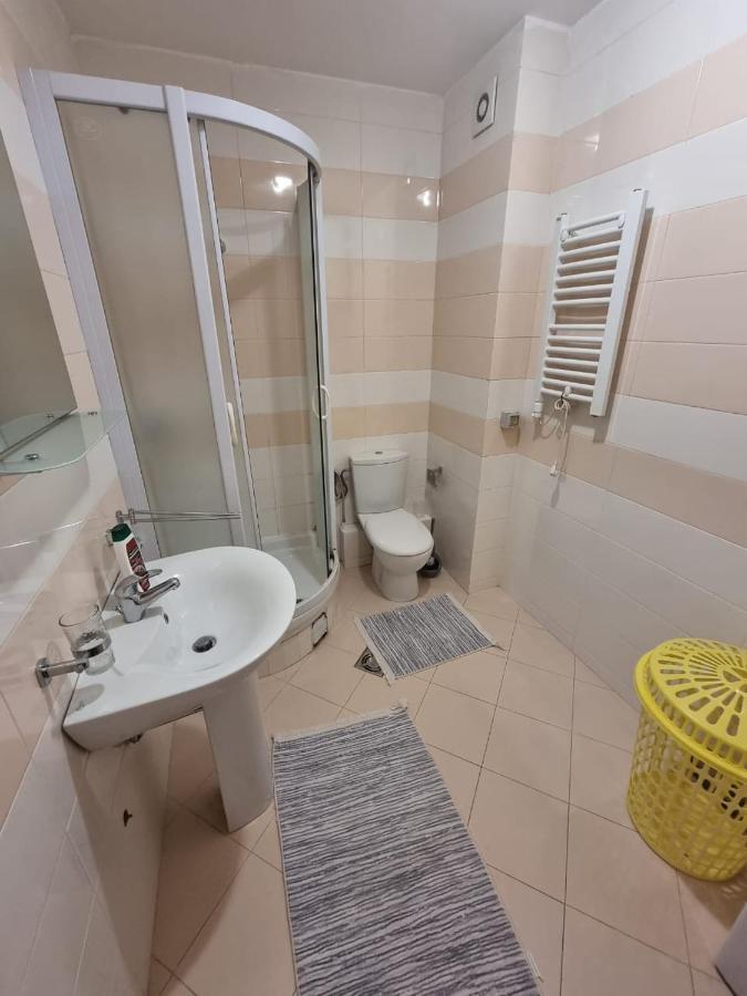5 Star Apartment 波德戈里察 外观 照片